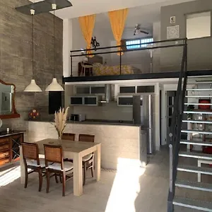 Piscina En Precioso Loft Rural A Un Paso Del Centro Málaga